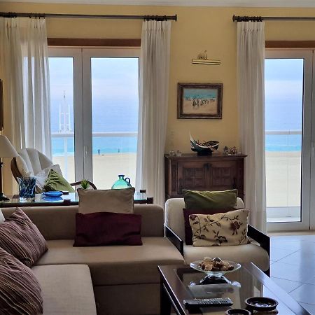 Nazare Apartamento Em Frente Ao Mar Buitenkant foto