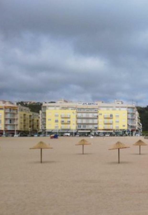 Nazare Apartamento Em Frente Ao Mar Buitenkant foto
